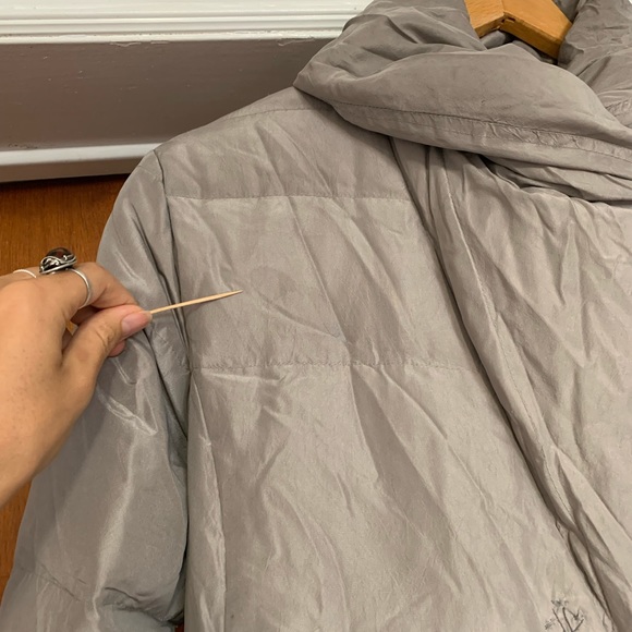 Club Monaco Silk Ramona Puffer Coat Down Puff Jacket size Small Grey/ Bei… - Picture 10 of 12
